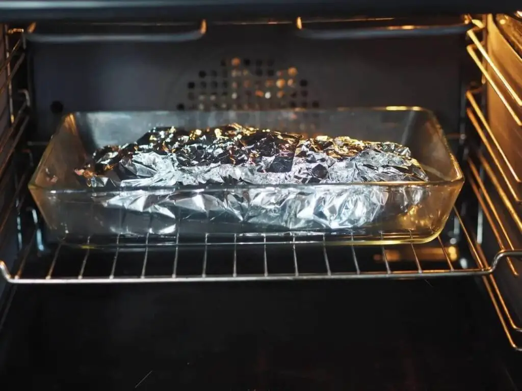 Can you put tin foil in a toaster oven?